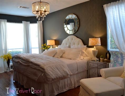 This pictures that are small chandeliers theme bedroom mini bedrooms appears gorgeous and inviting. 10 Bedroom Chandeliers That Set The Mood