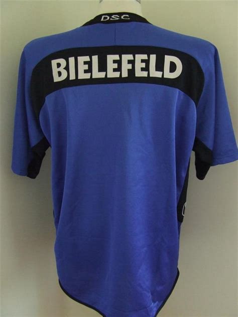 ► football kit sleeves/arminia bielefeld‎ (17 f). Arminia Bielefeld Home football shirt 2002 - 2003 ...