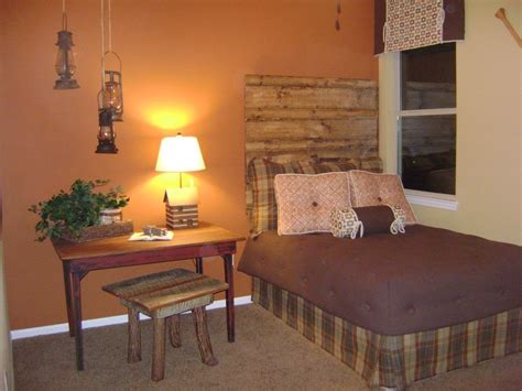 See these 19 cool color schemes for decorating your home. Rustic bedroom | Rustic bedroom, Bedroom wall colors ...