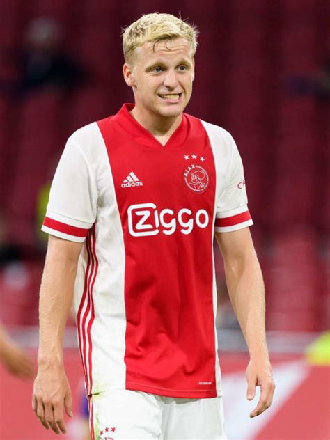 Laat een reactie achter en vergeet niet te abonneren! Manchester United Agree Fee With Ajax for Donny van de ...