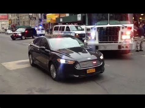 New york city police cars click on photo to view larger version. NYPD Chief & Bomb Squad Detectives In A Unmarked Ford ...