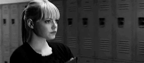 Gwen Stacy Gif Find Share On Giphy
