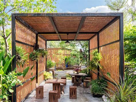 These small garden ideas have more than enough inspiration to bring style to your home, regardless of your design aesthetic. Tropical Garden Design Ideas To Inspire Your Outdoor Space ...