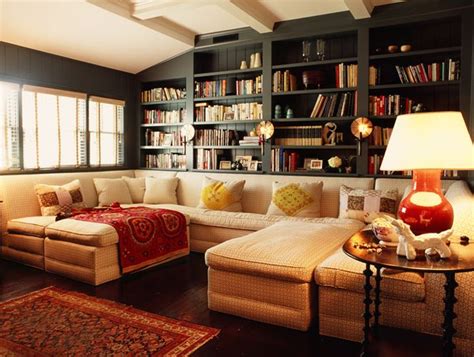 Ruang keluarga lesehan bisa jadi solusi untuk mengatasi kebosanan desain keluarga anda. 10 Ide Desain Ruang Santai Super Cozy yang Bikin Anda ...