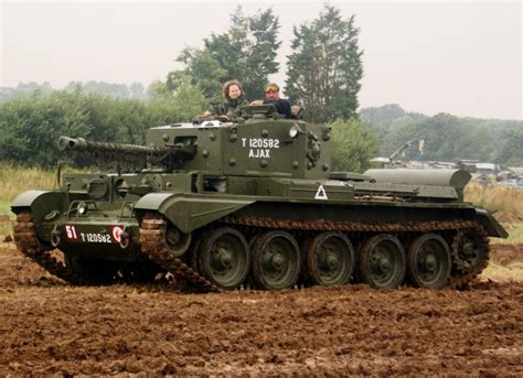 Cromwell Tank Army Vehicles Armored Vehicles Britain Tank Cromwell