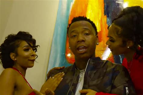 Moneybagg Yo Chills With Gorgeous Twins In Perfect Bitch Video Xxl