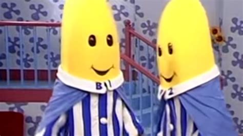 Super Bananas Classic Episode Bananas In Pyjamas Official Youtube