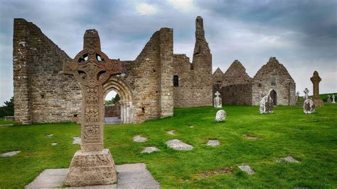 Top 10 Historical Places In Ireland To Excite The History Buff In You