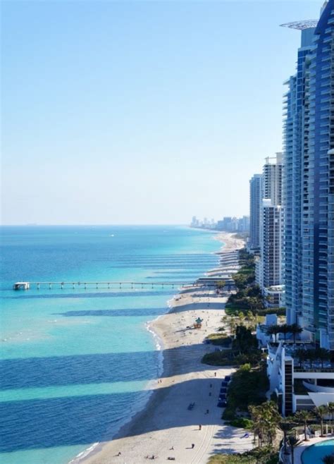 Hilton Doubletree Hotel In Sunny Isles Beach Florida The Rebel Chick