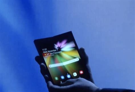 Samsungin Taittuvanäyttöisen Puhelimen Nimen Odotetaan Olevan Galaxy Fold