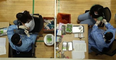 이재명 뜨거운게 올라와 서울대 학생처장 역겹다…청소노동자 사망 논란. 30세 미만 사회필수인력 미접종자 28일부터 백신 사전예약