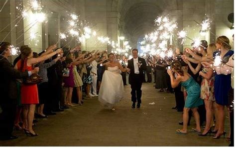 Discount Wedding Sparklers By Buy Sparklers Ways To Use Sparklers At