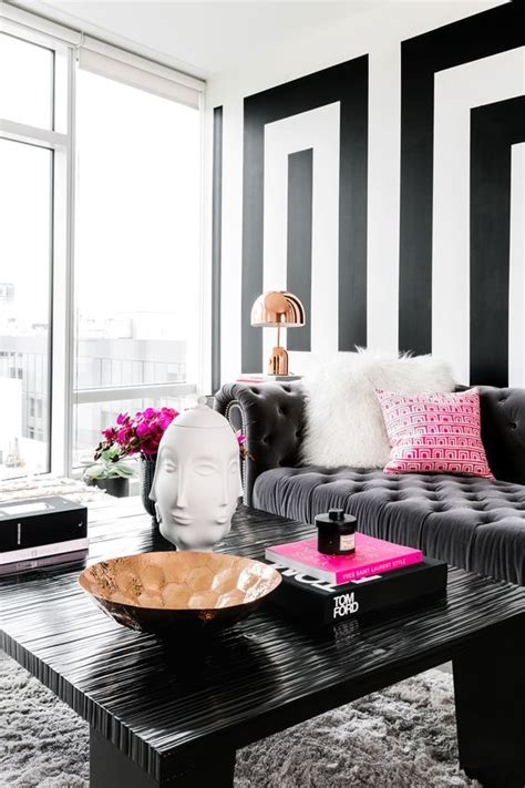 If you're like most people, thinking of ways to spruce up your living room probably results in lots of overwhelming ideas. 25 Swoon-Worthy Glam Living Room Decor Ideas - DigsDigs