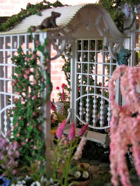 Blukatkraft Dollhouse Miniatures Conservatory And Garden
