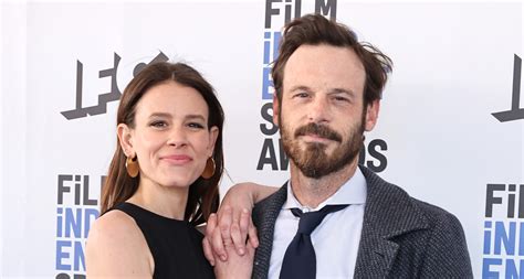 Sosie Bacon Scoot Mcnairy Couple Up At Spirit Awards