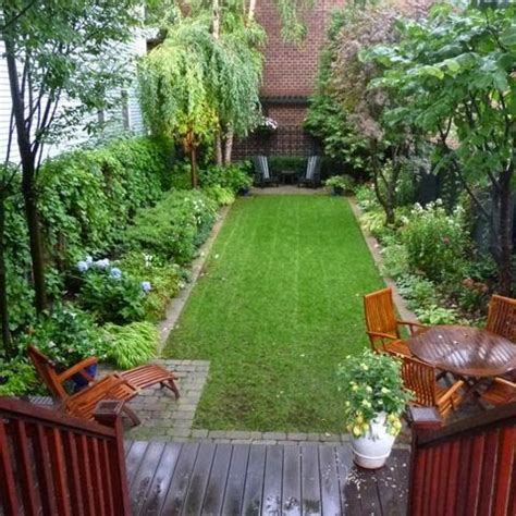 11 Taman Belakang Rumah Yang Cantik