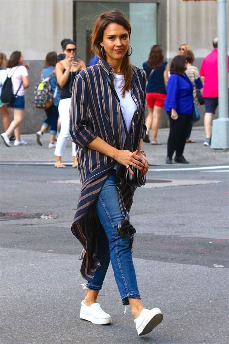 Jessica Alba S Striped Duster And Sneakers Look For Less Jessica Alba