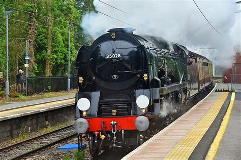 6 Steam Train Passing Aldermaston Station Ministry Of Propaganda