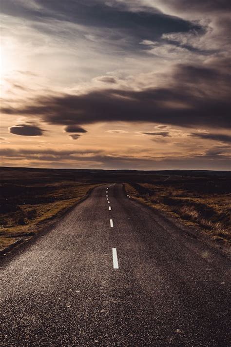 50000 Best Lonely Road Photos · 100 Free Download · Pexels Stock Photos