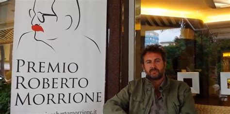 Da report del 16 giugno 2019, di rosamaria aquino e stefano lamorgese. Intervista a Giuliano Battiston, ospite al Premio Morrione ...
