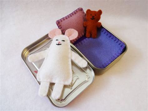 Wee Mouse In Altoids Tin House White Mouse With Purple Bedding From