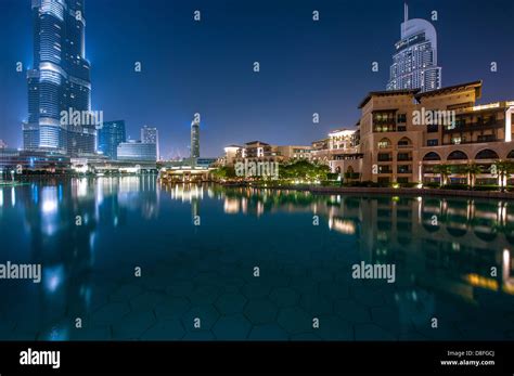 Burj Khalifa Lake Hi Res Stock Photography And Images Alamy