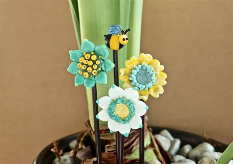 What mother's day gifts do you recommend for gardening lovers? Decorative Indoor Garden Stake Set With Bumble Bee, Mother ...