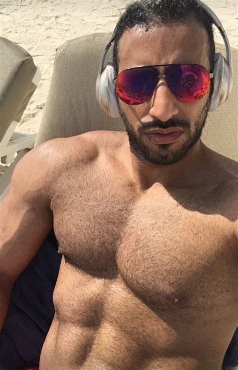 Beaux mecs arabes très musclés Arabe Gay