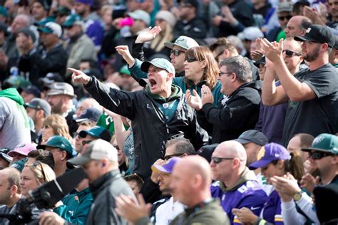 Philadelphia Eagles Fan Takes Shot At His Loser Team From Beyond The