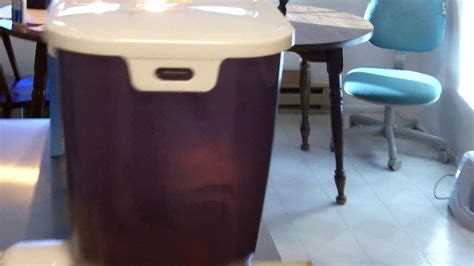 Cat feeder allows you to program up to 3 individually sized meals over a day and will allow meals to be served in advance of their programmed times if required. Cat Mate C3000 menu feed tip and security suggestion - YouTube