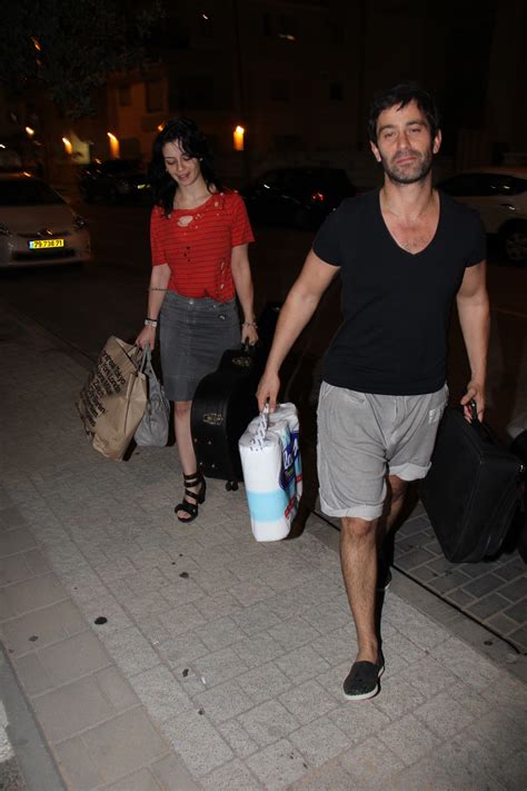 חייו והגותו של הרמבם, רבי משה בן מימון, גדול ההוגים בתולדות היהדות. יהודה ונינט: סוחבים עד החתונה - Xnet