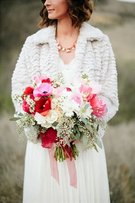 A pinky's not pink, so what does it mean? Le Magnifique Blog: Romantic Rustic Wedding Ideas | Red ...