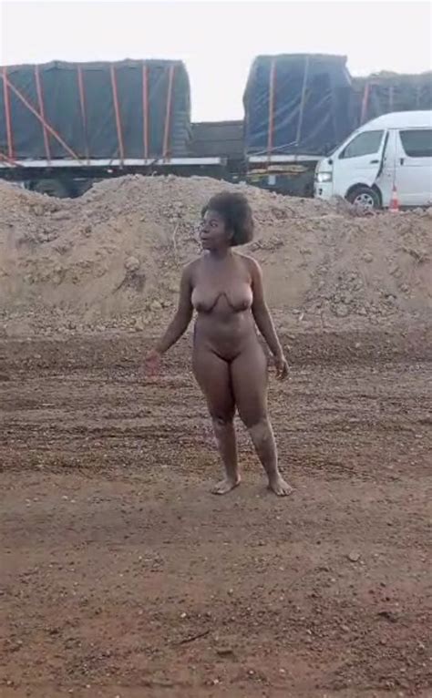 African Woman With Big Breasts Strips Naked And Runs Mad In Public In Zambia After Allegedly