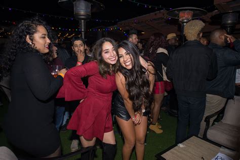 Burnhouse Heats Up A Chilly San Antonio With A Hot Night Of Dancing San Antonio Express News