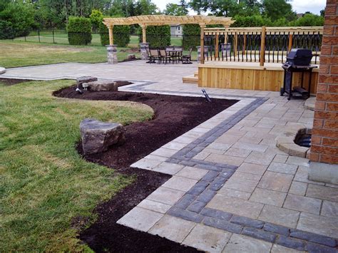 Interlock Walkway And Patio With A Double Border Diy Patio Pavers
