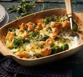 Cremiger Low - Carb Brokkoli-Auflauf mit Hähnchen Rezept