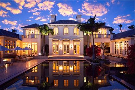 18 Gorgeous Mansion Houses That Will Leave You Speechless