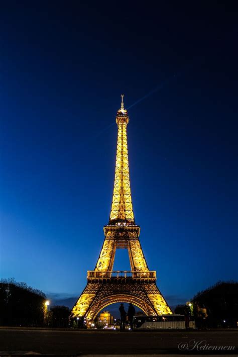 Itap Of The Eiffel Tower At Night Ifttt2gybxxi Eiffel Tower