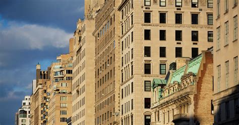 New York Apartment Prices Hit Record