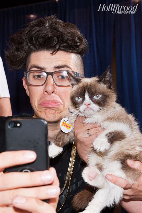 Grumpy Cat Invades Vidcon Photos The Hollywood Reporter