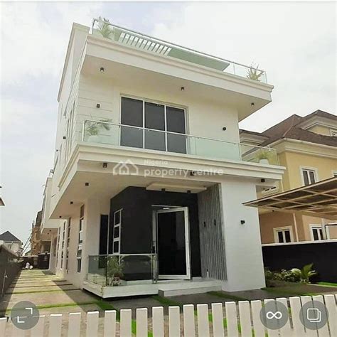 25 Inspiring Exterior House Paint Color Ideas: Lekki ...