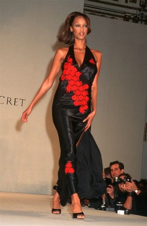Tyra Banks 1996 Victorias Secret Fashion Show Fashion Victoria