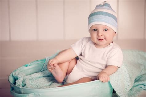 4k Infants Smile Winter Hat Glance Hd Wallpaper Rare Gallery