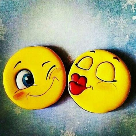 There is always a reason to smile, you just have to find it. Idea by Sherry Coe on Smileys & Faces | Emoji wallpaper ...