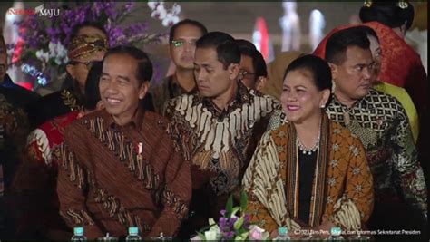 Makna Filosofi Di Balik Batik Parang Hingga Truntum Presiden Jokowi Dan