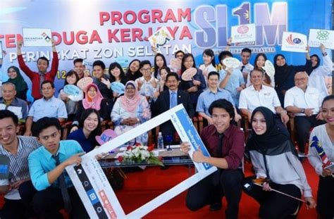 Khazanah's commercial objective is to grow financial assets and diversify revenue sources for the nation. UTMCC - EPU collaborate to organize SL1M | UTM NewsHub