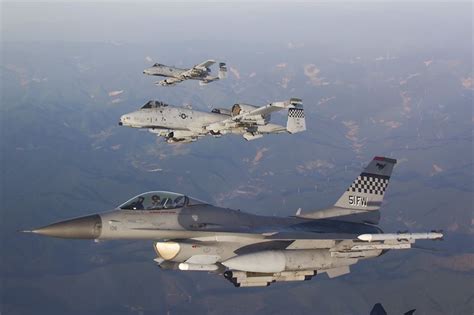 Jaw Dropping Photographs Of Us A 10s And F 16s Flying Over South