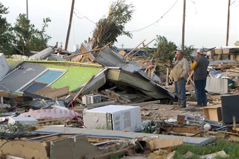 Tornado Devastates Texas Panhandle Town Killing 3 And Injuring Dozens Thedailyguardian
