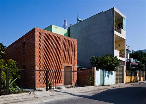 Perforated Brickwork Used To Renovate House In Vietnam