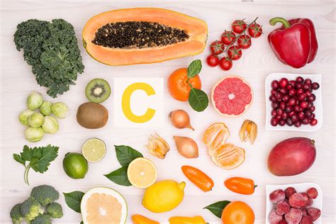 Es difícil recordar en qué momento aprendimos que la naranja era la reina de la vitamina c. 22 Alimentos ricos en vitamina C | Campos de Azahar